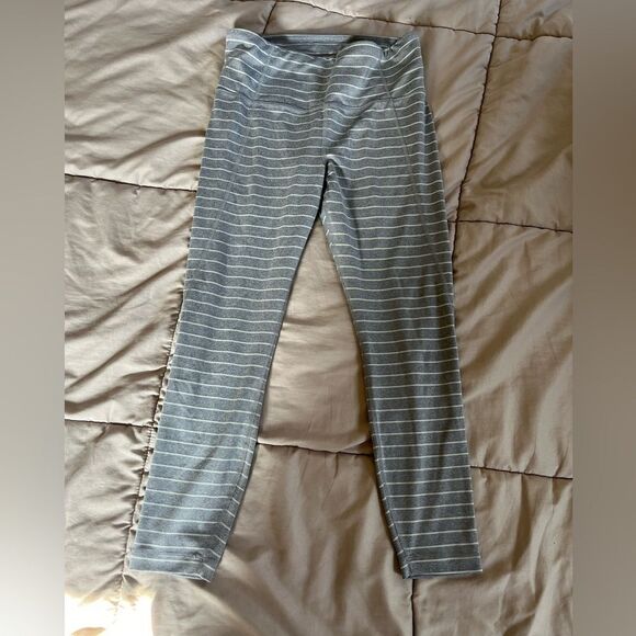 Athleta High Rise Chaturanga Heather Stripe Grey Tight Leggings Size Medium - Picture 2 of 8